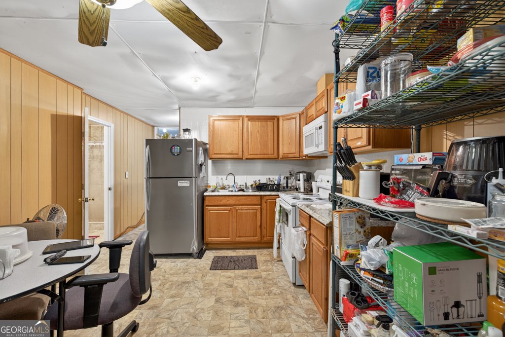 3328 Hidden Bluff Trail Snellville - 3