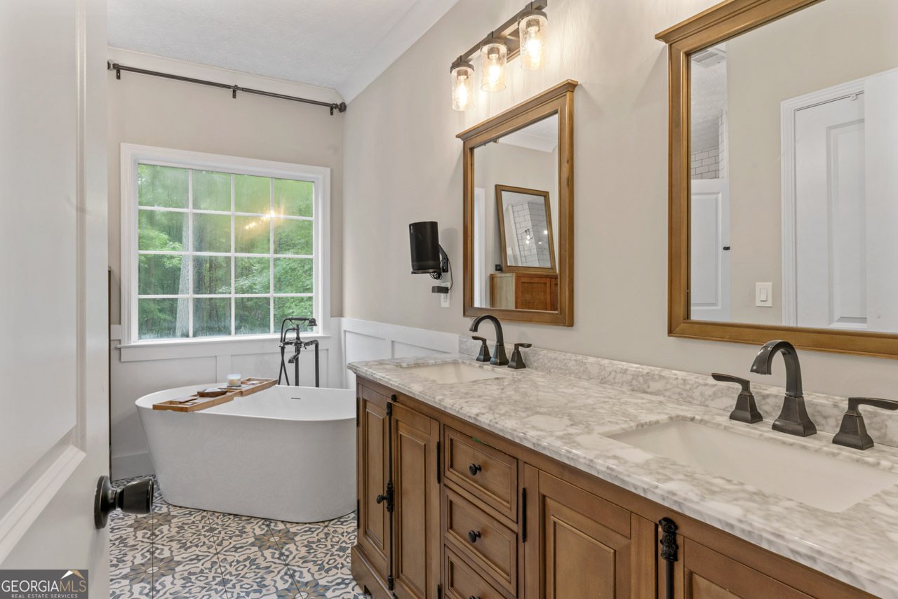 15 Stonewood Way Sharpsburg - 15