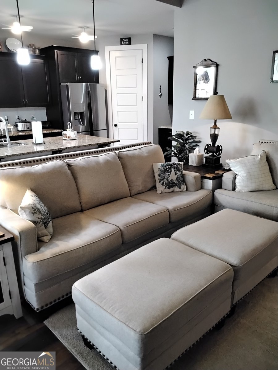 211 Barnyard Way Perry - 2