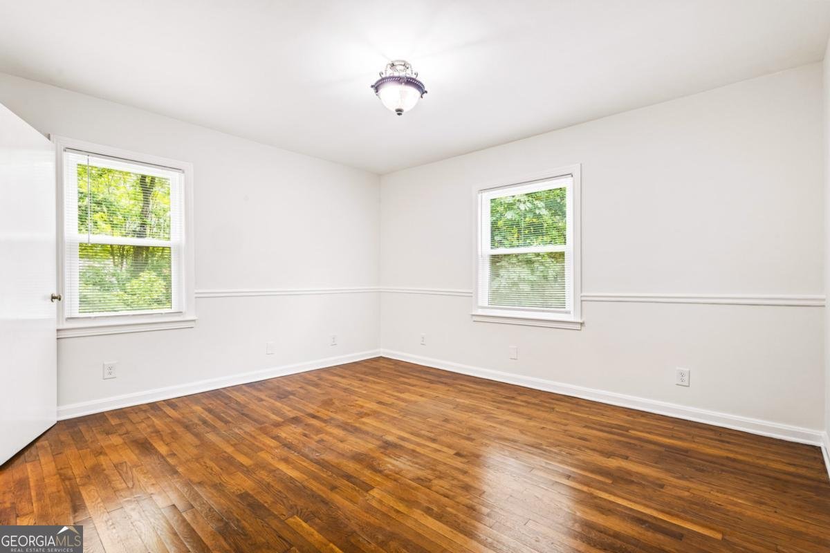 3211 Hollydale Drive Atlanta - 24