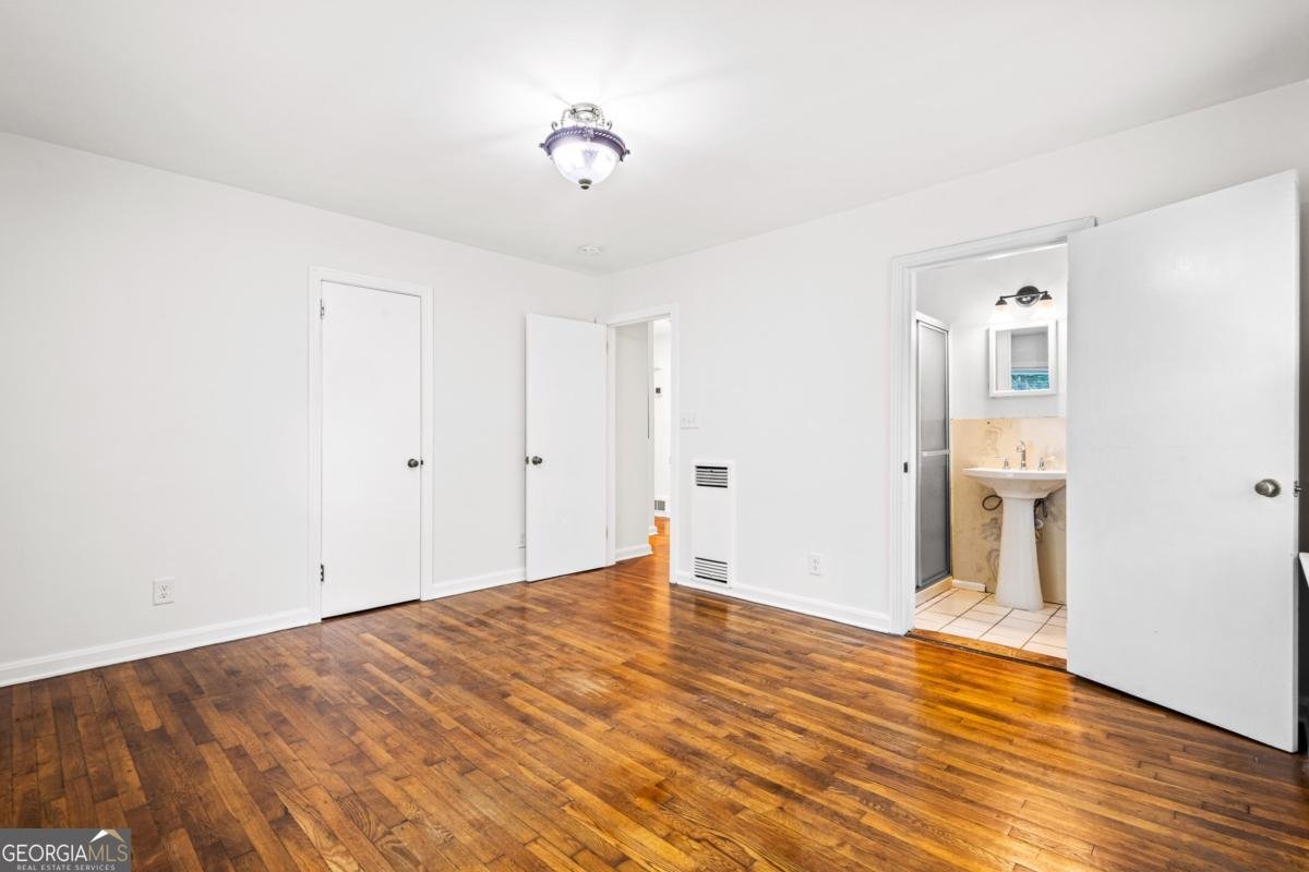 3211 Hollydale Drive Atlanta - 25