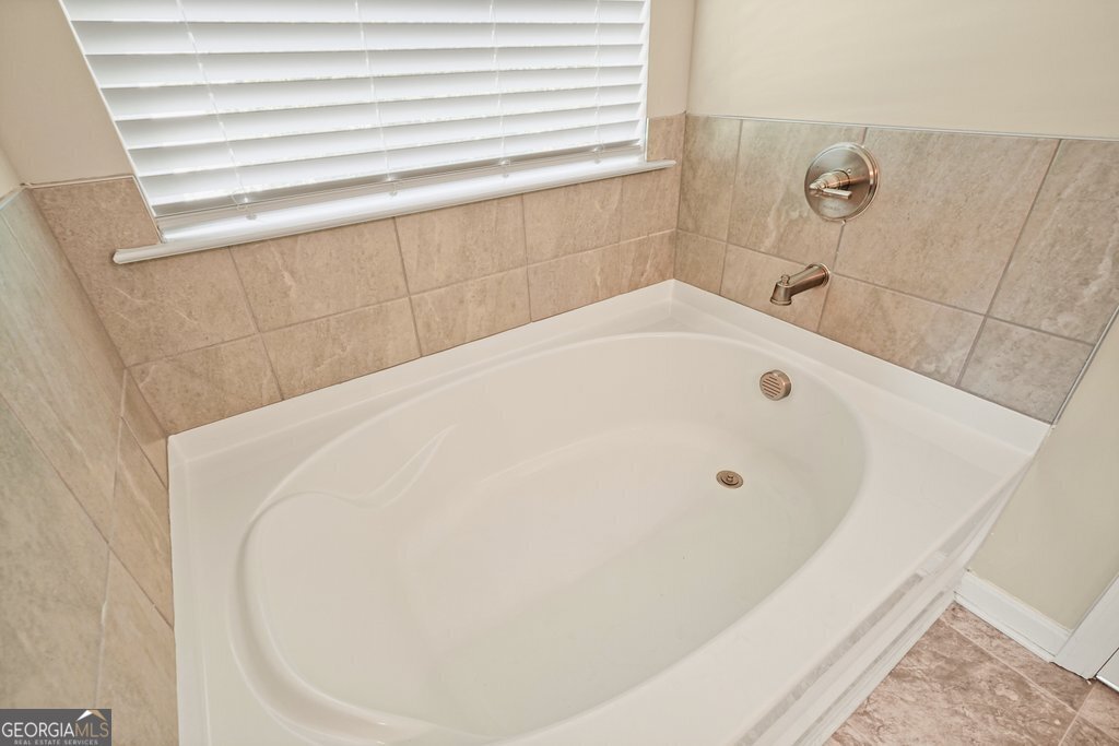 1630 Eaglerock Drive Suwanee - 27