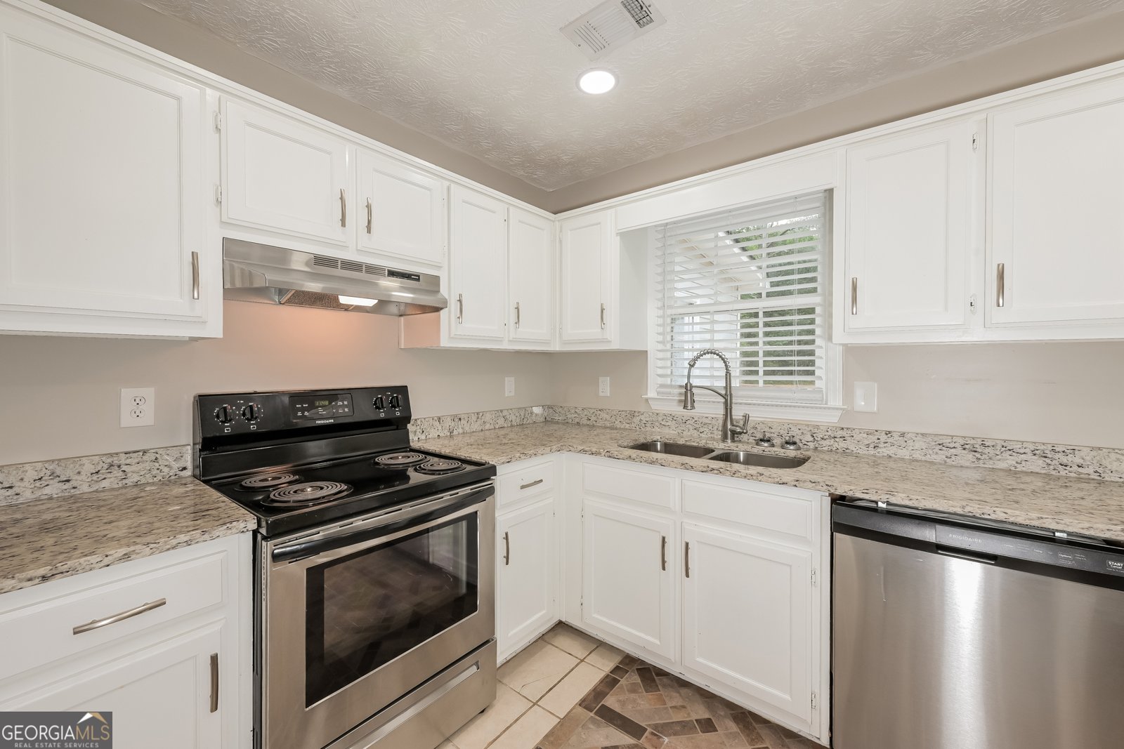 2090 Blackberry Lane Auburn - 6