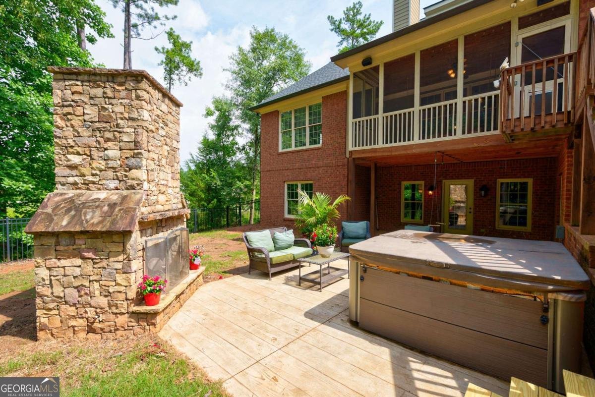 1215 Shoal Creek Way Bishop - 1