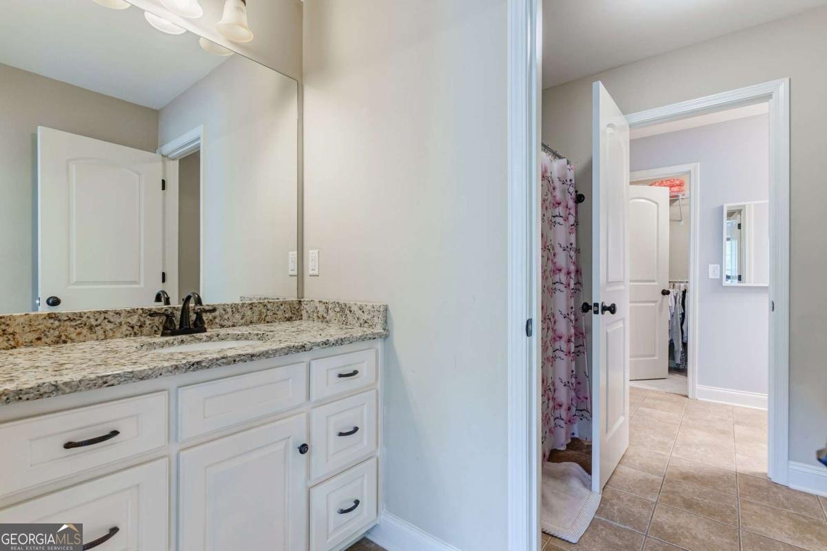 1215 Shoal Creek Way Bishop - 47