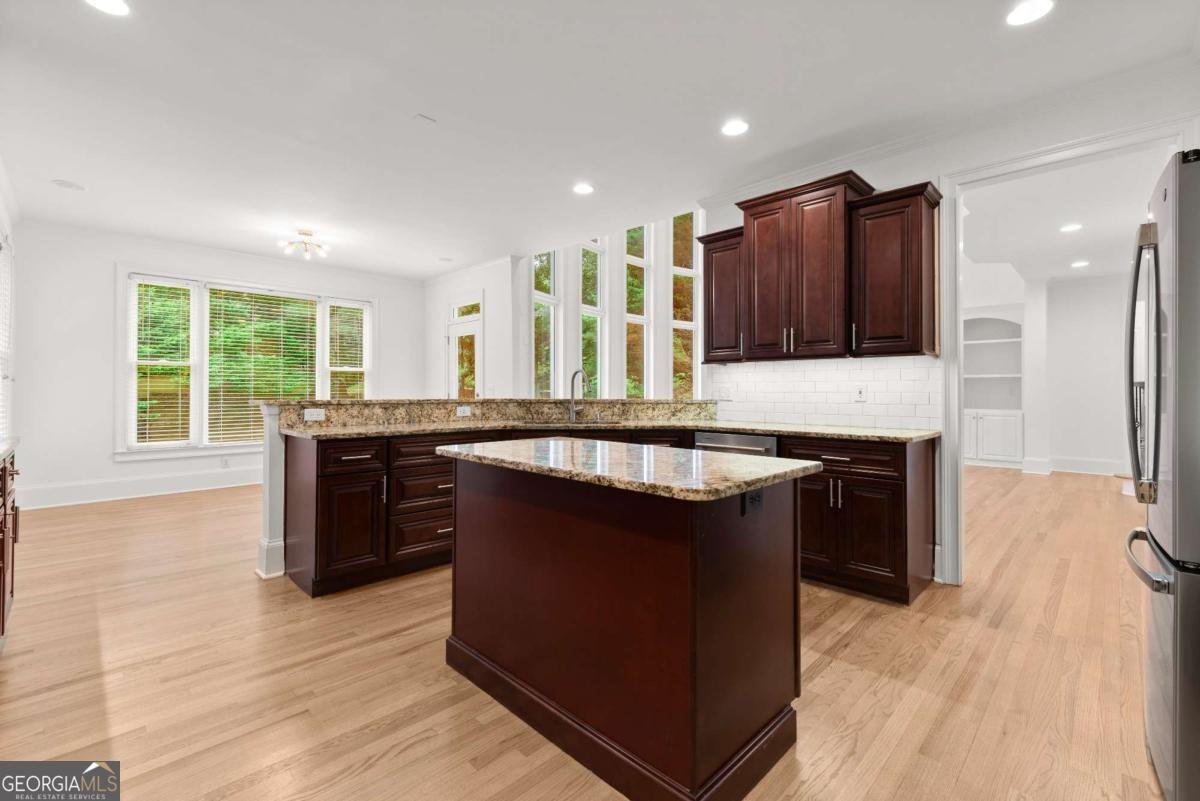 120 Legends Walk Circle Milton - 33