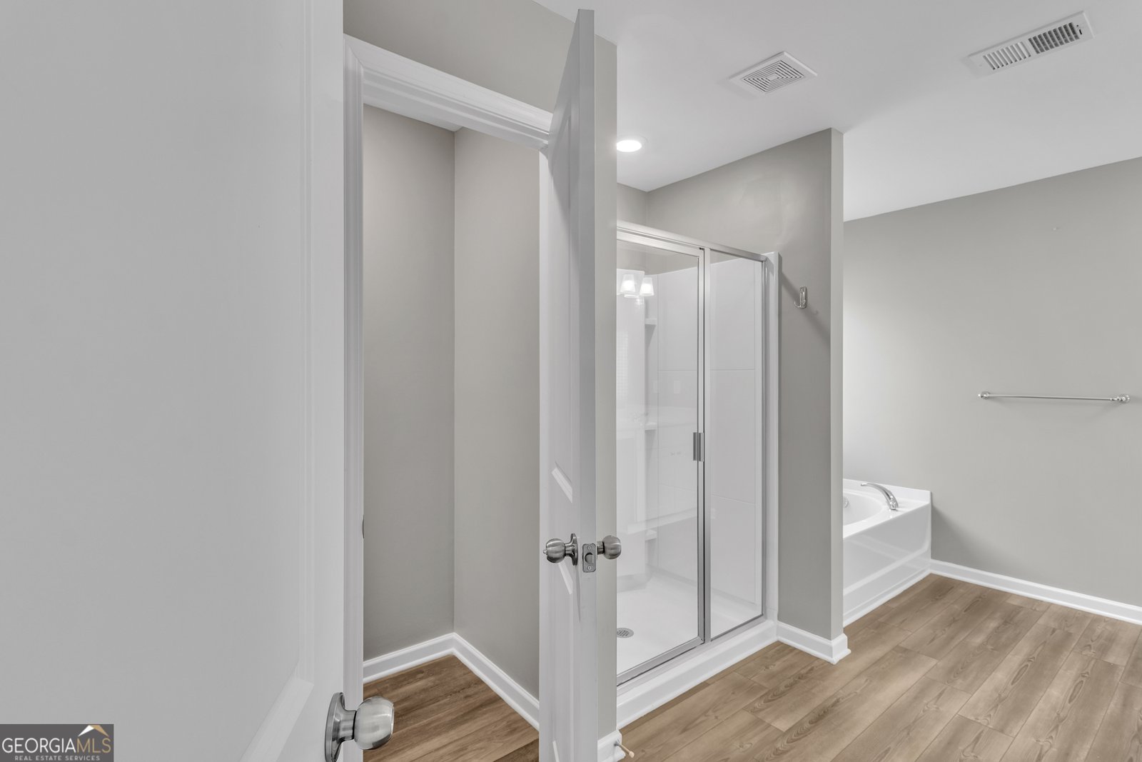 2060 Lanier Harbor Point Buford - 12