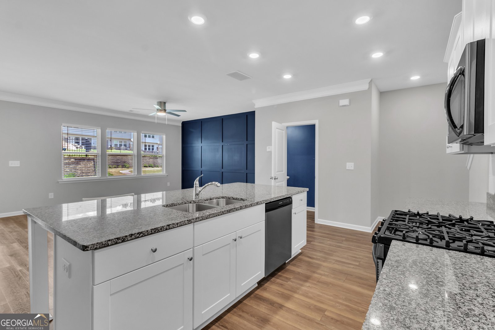 2060 Lanier Harbor Point Buford - 22