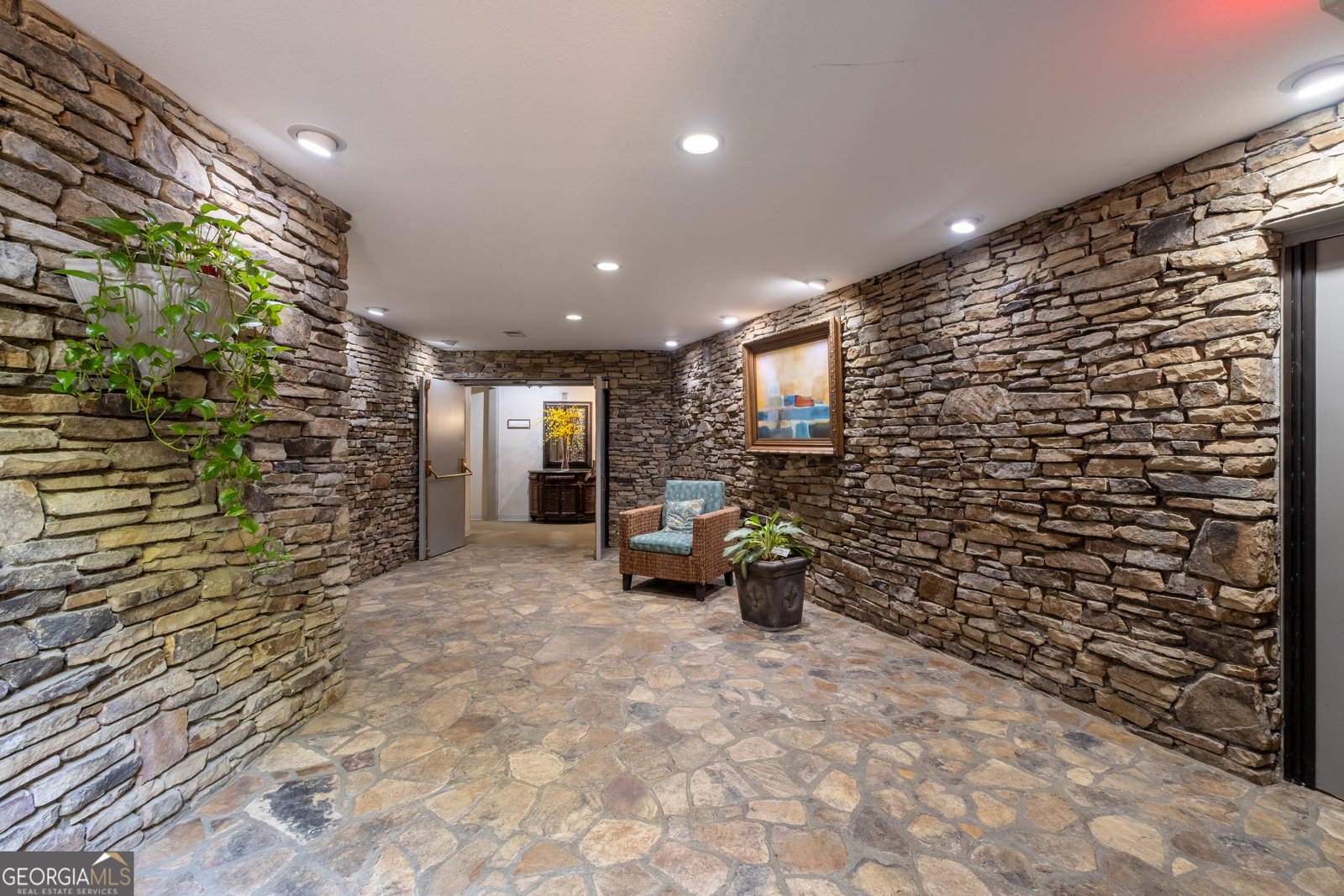 1120 1120 Highland Bluff Drive Atlanta - 28