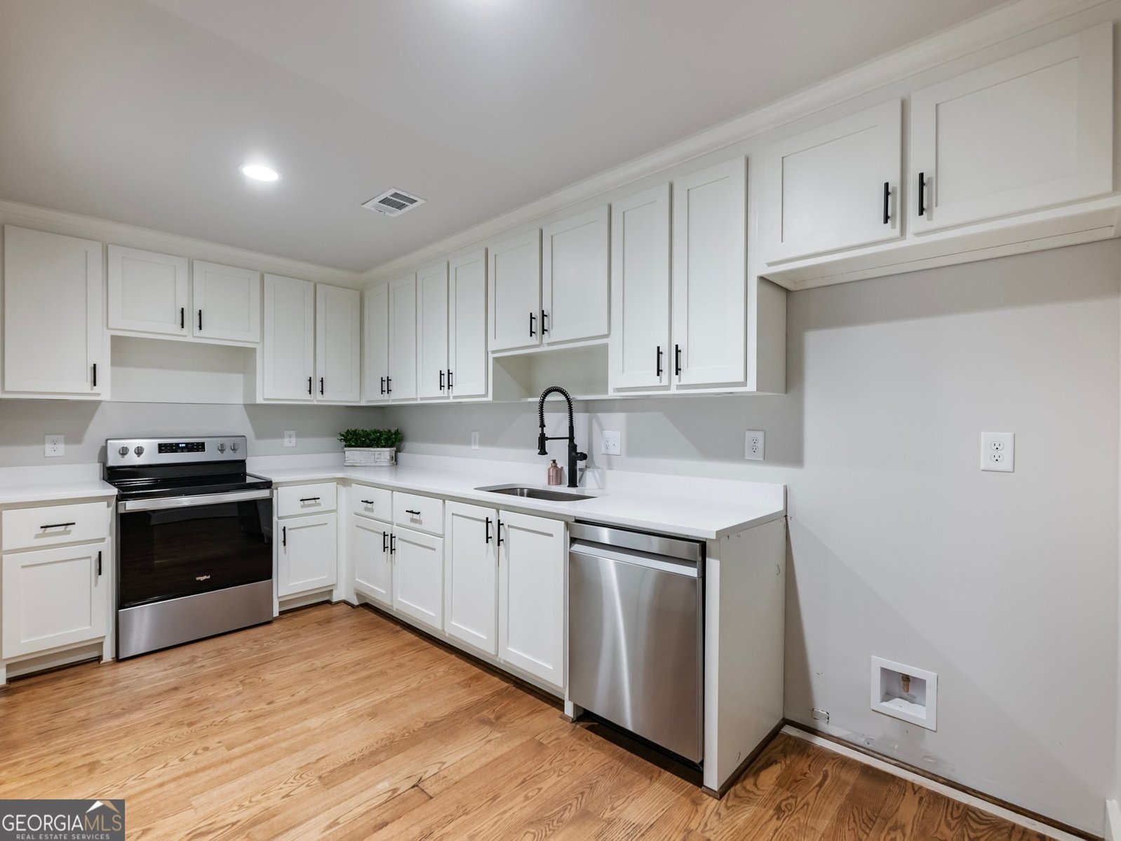 645 Rue Cezzan Lavonia - 27