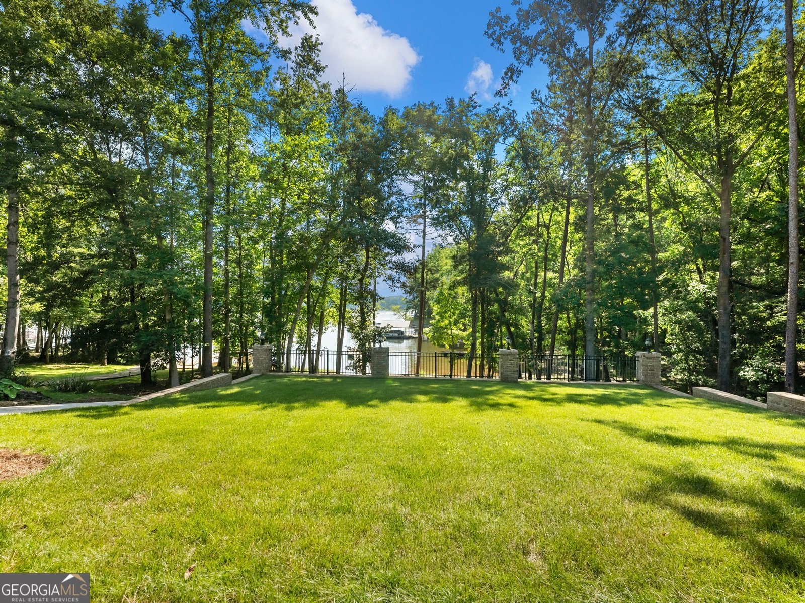 645 Rue Cezzan Lavonia - 44