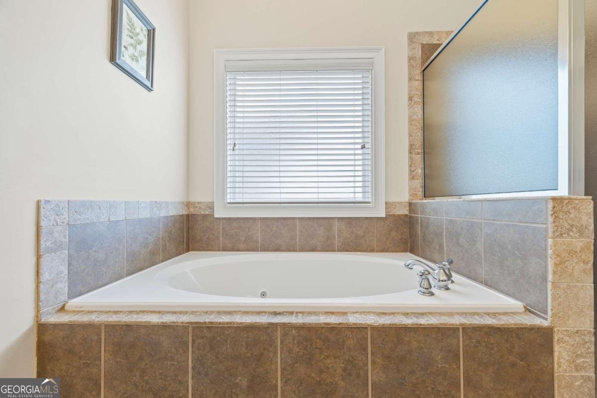 1524 Guthrie Crossing Drive Loganville - 35