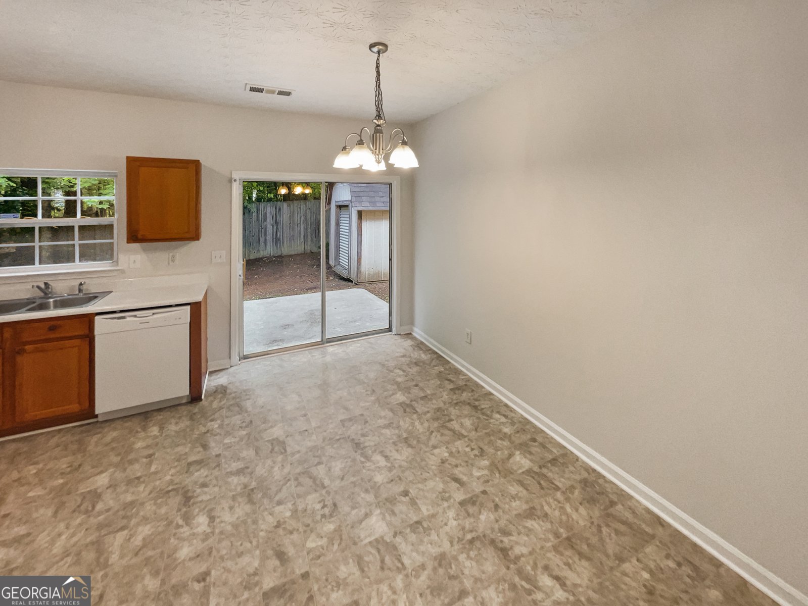 6240 Shenfield Lane Union City - 8