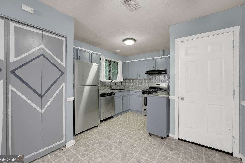 5012 Galbraith Circle Stone Mountain - 12