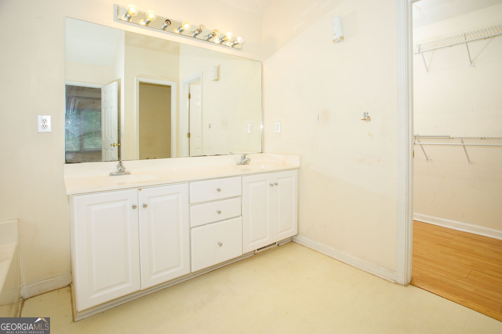 217 Amalie Drive Macon - 18