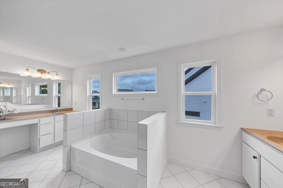 612 Michigan Circle Hoschton - 55