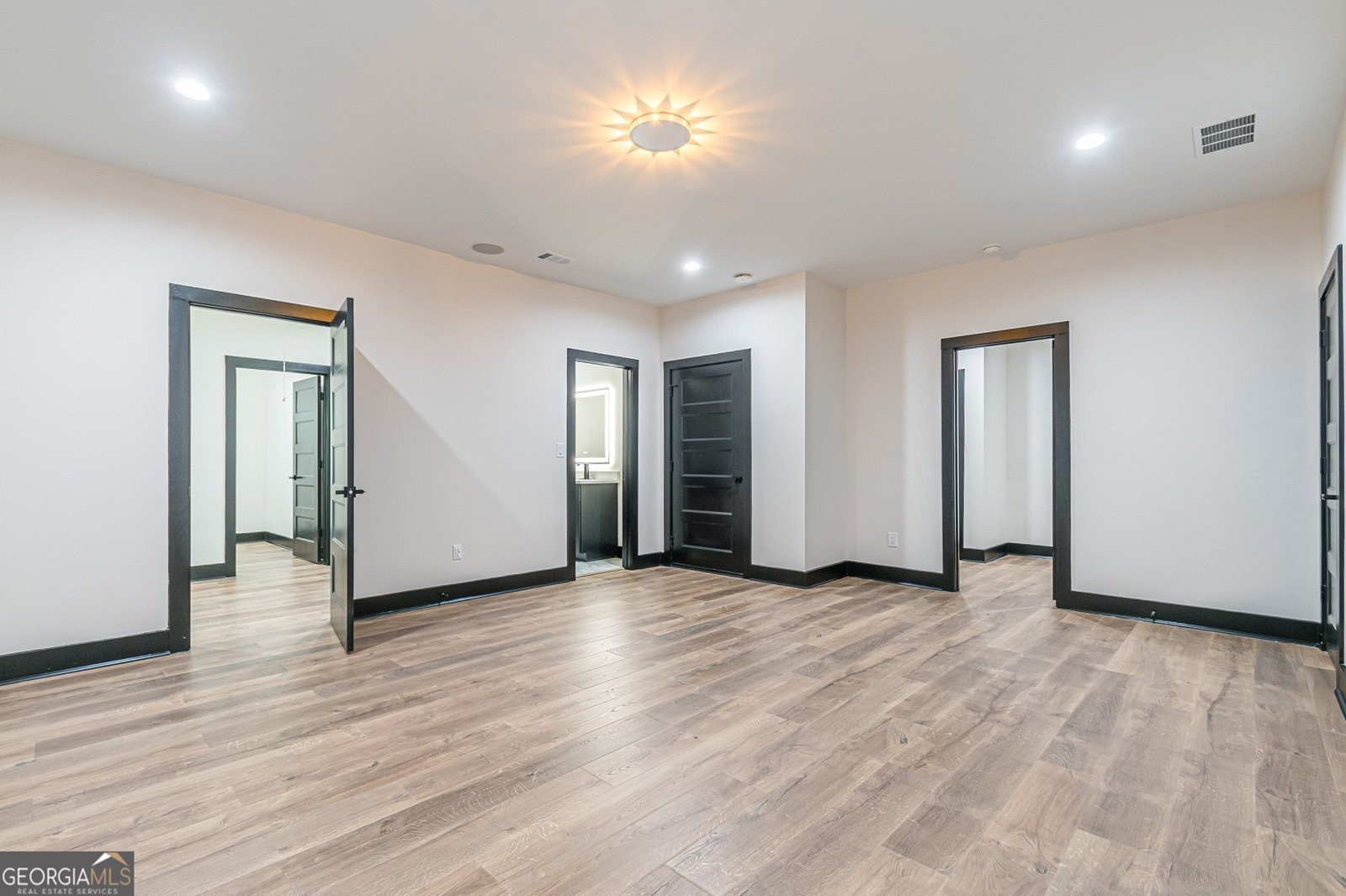 105 Robinwood Court Fayetteville - 33