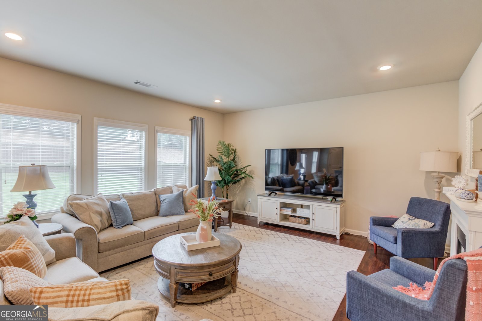 6841 Lancaster Crossing Flowery Branch - 10
