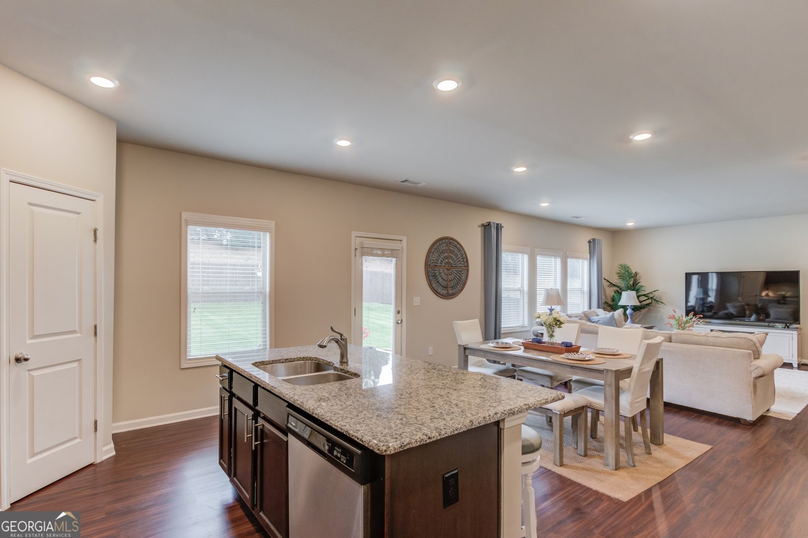 6841 Lancaster Crossing Flowery Branch - 11