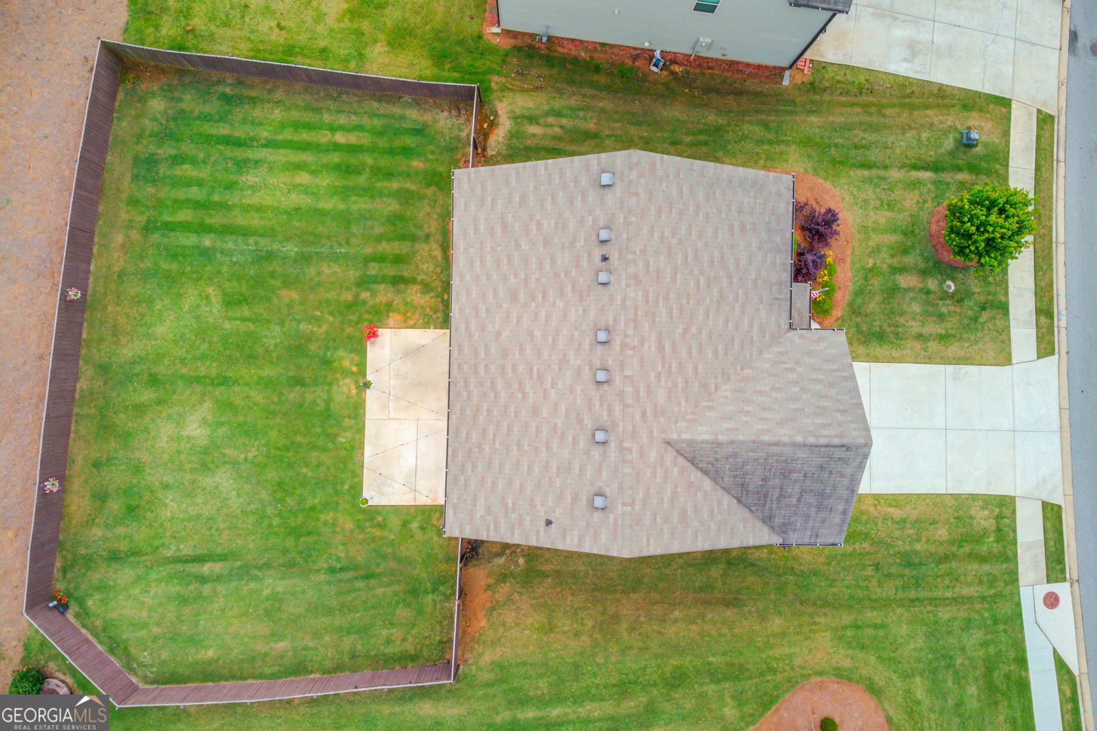 6841 Lancaster Crossing Flowery Branch - 37