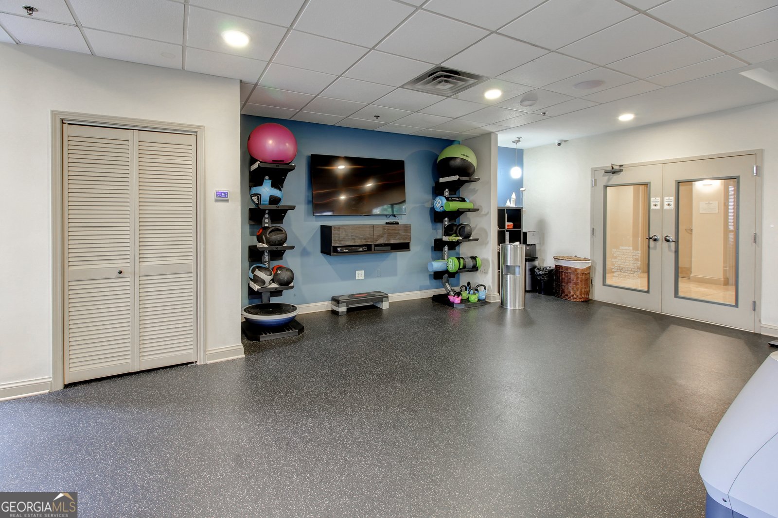 3481 Lakeside Drive Atlanta - 38