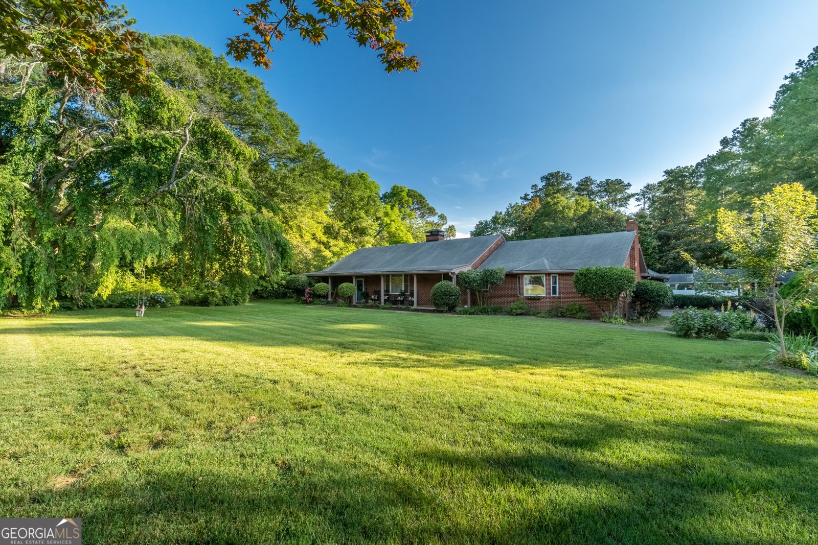8815 Campbellton Street Douglasville - 33