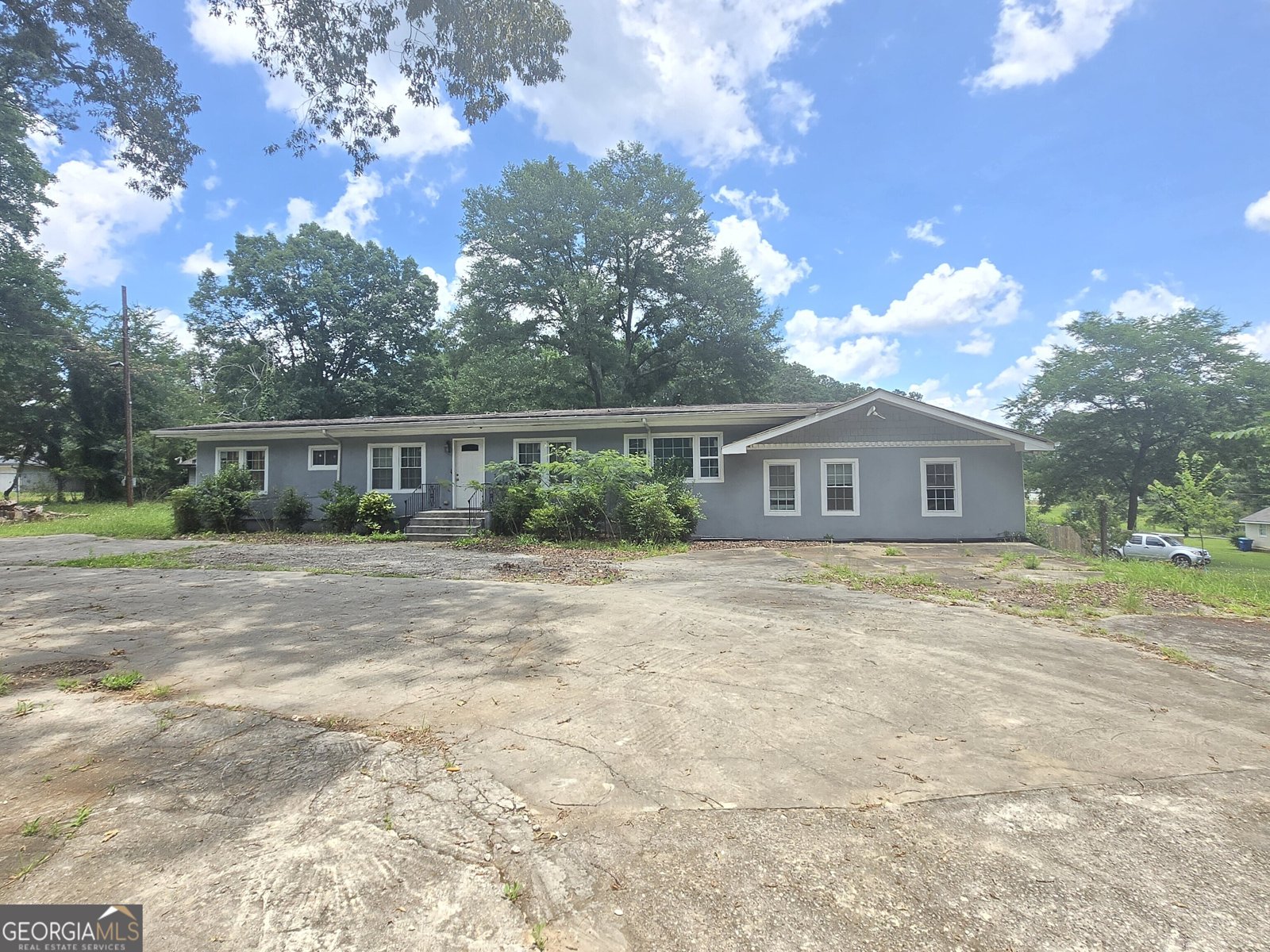 4945 CAMPBELLTON Road Atlanta - 1