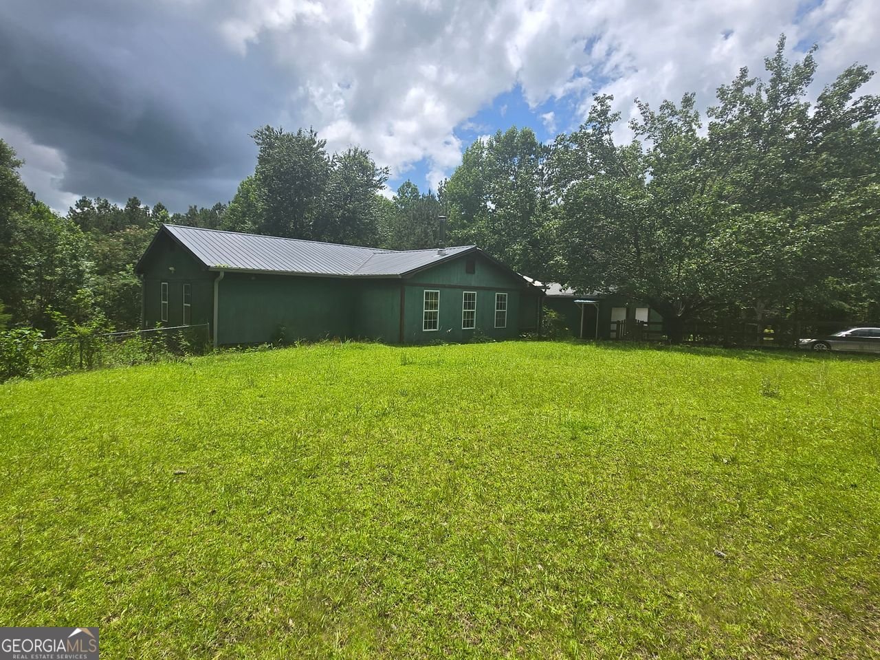 1048 SEALS Road Dallas - 1