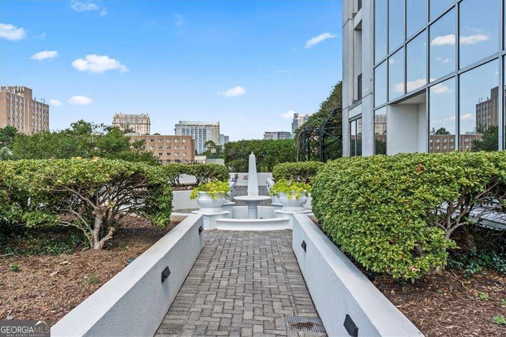 2828 Peachtree Road Atlanta - 25