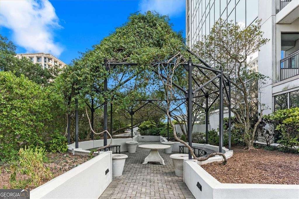 2828 Peachtree Road Atlanta - 26