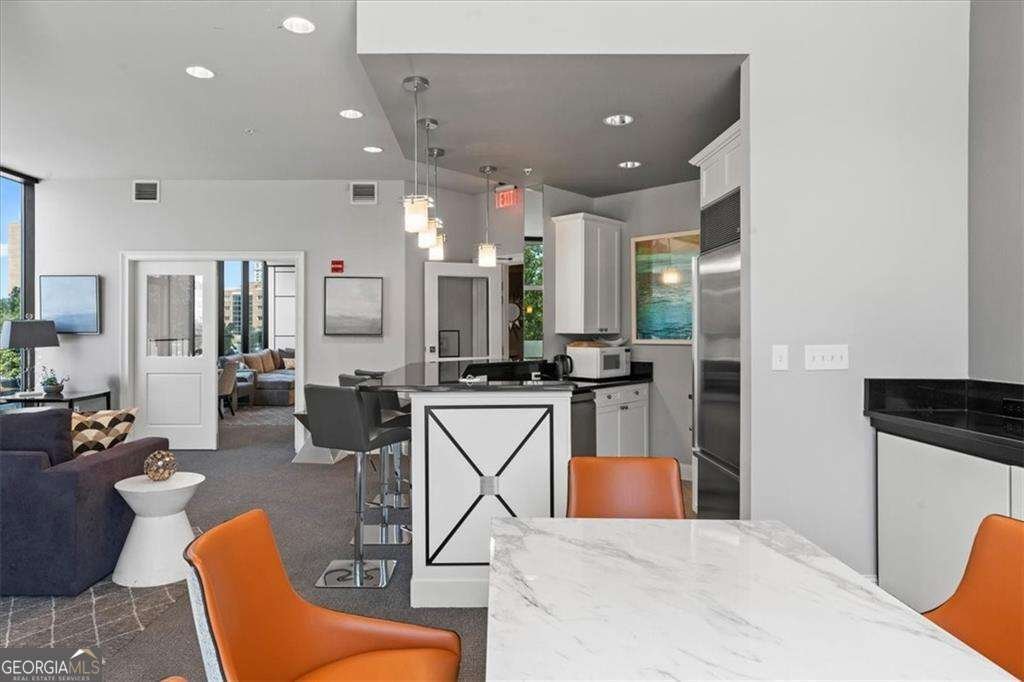 2828 Peachtree Road Atlanta - 27