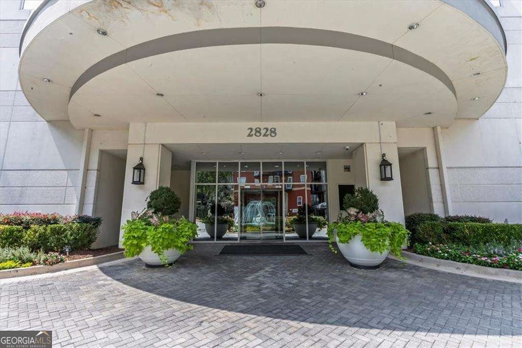 2828 Peachtree Road Atlanta - 29