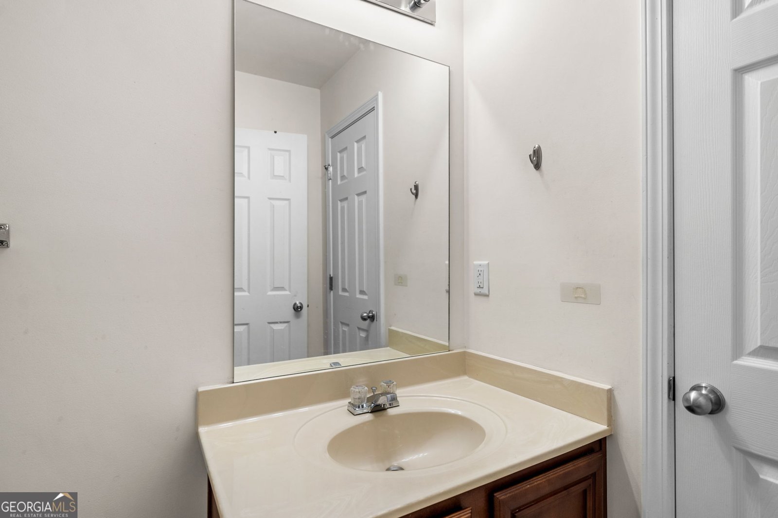 305 HIDDEN CREEK Lane Canton - 25