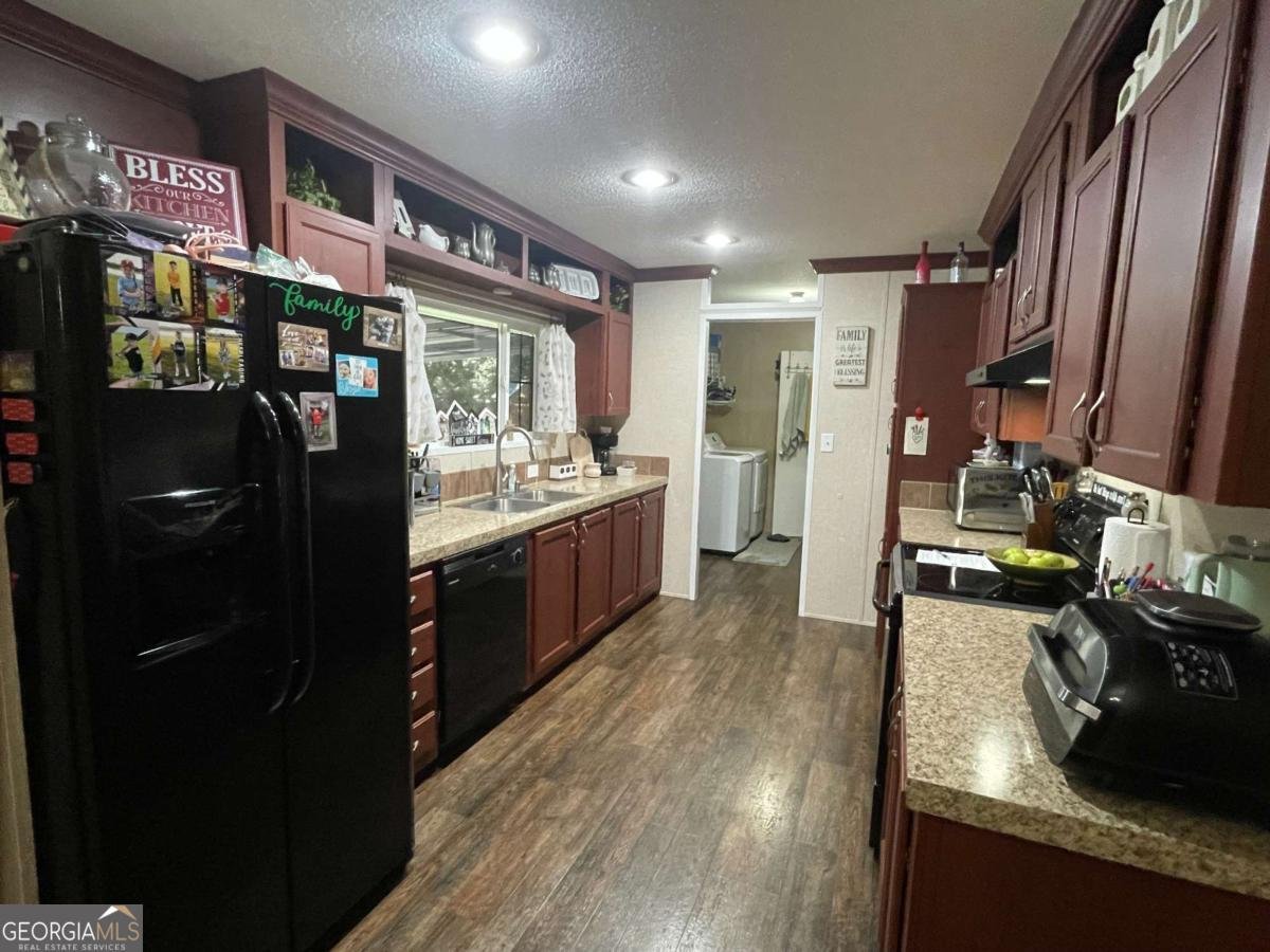 601 Auburn Road Glennville - 3