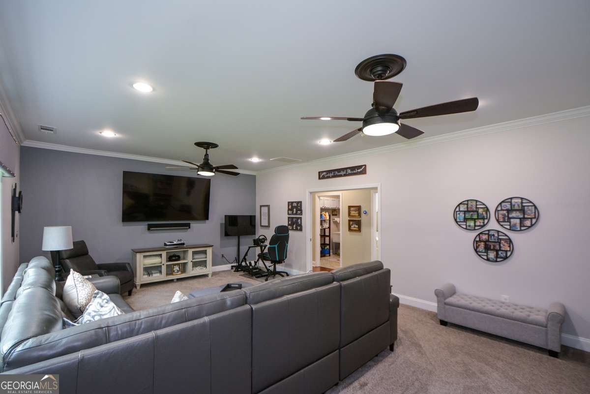 188 A Macedonia Road White - 12