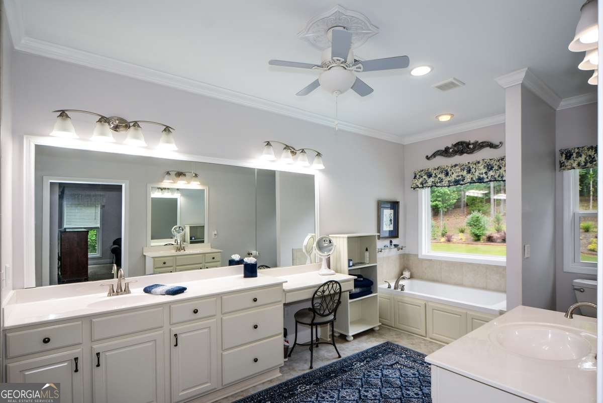 188 A Macedonia Road White - 21