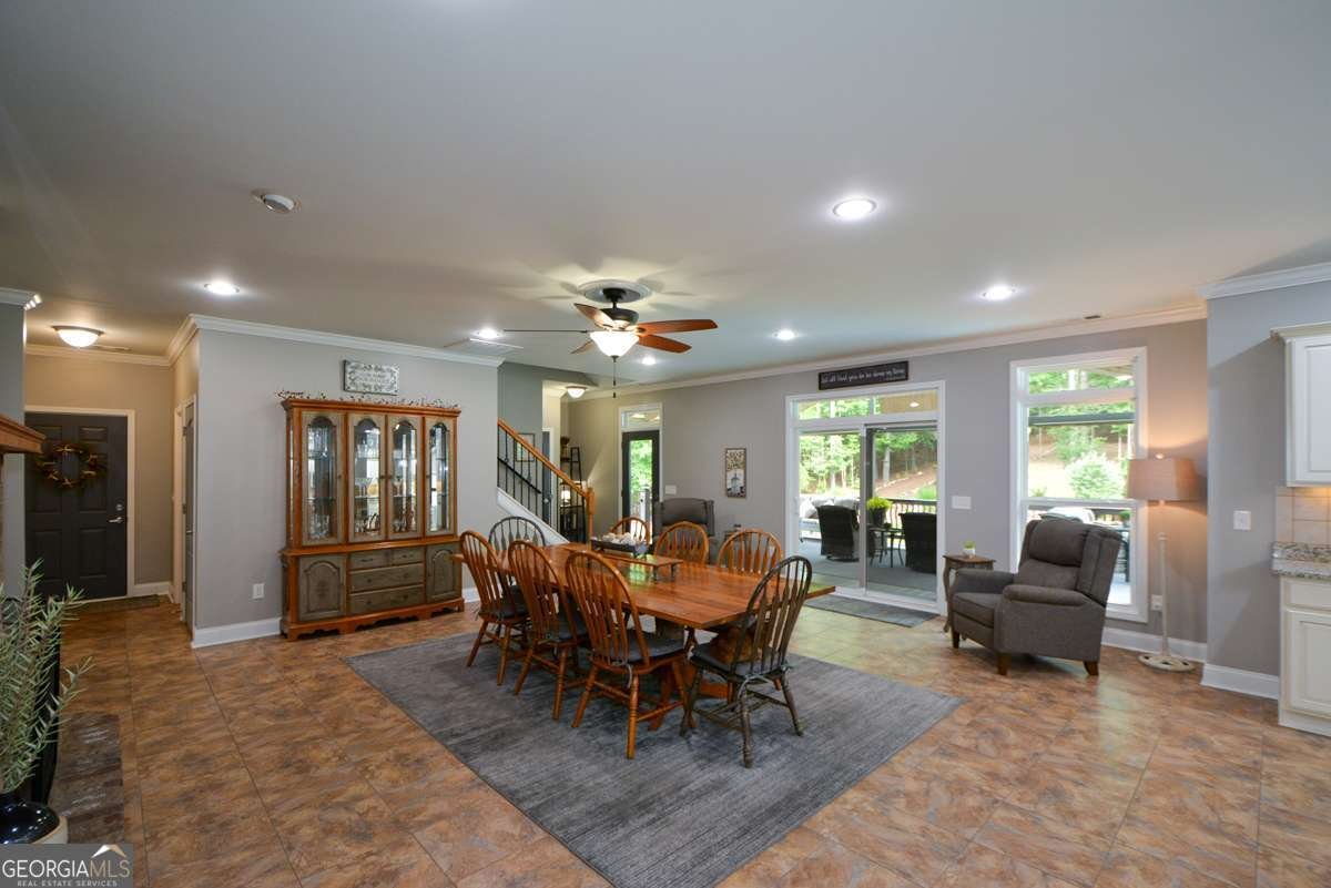 188 A Macedonia Road White - 33