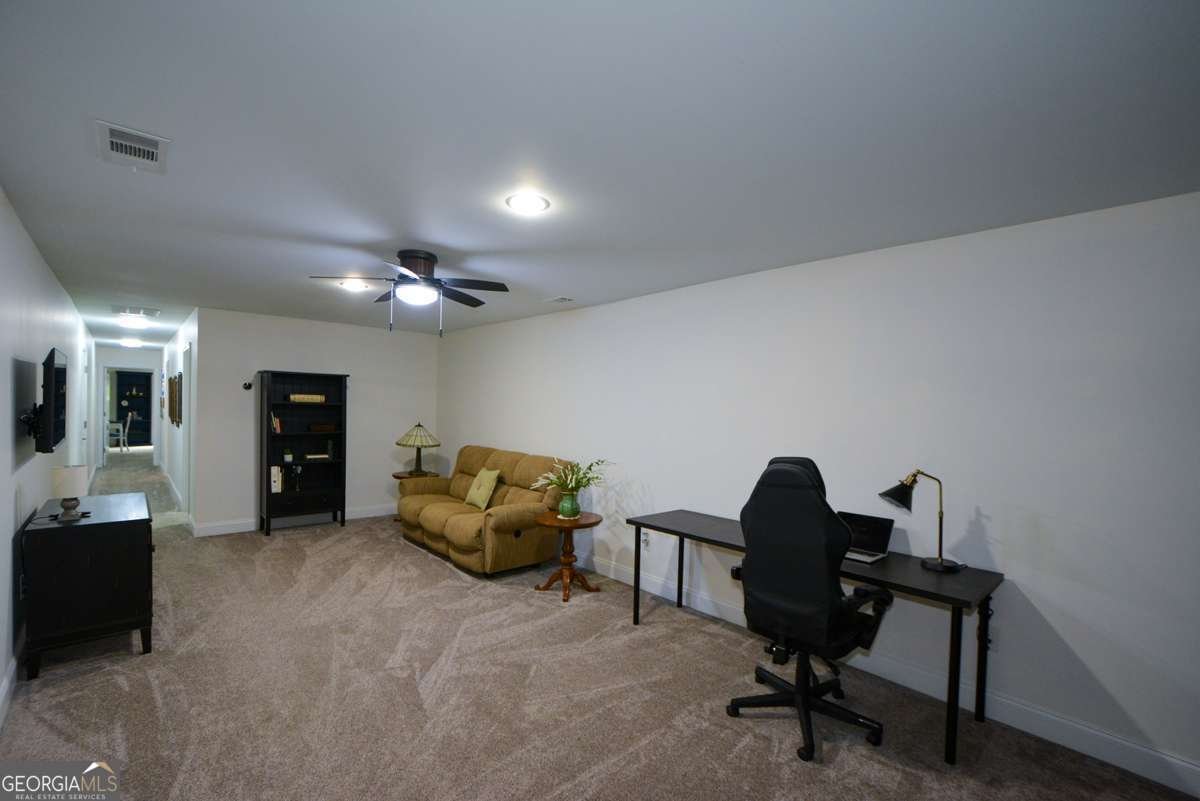 188 A Macedonia Road White - 47