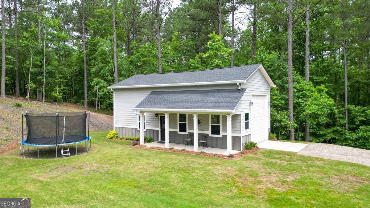 188 A Macedonia Road White - 68