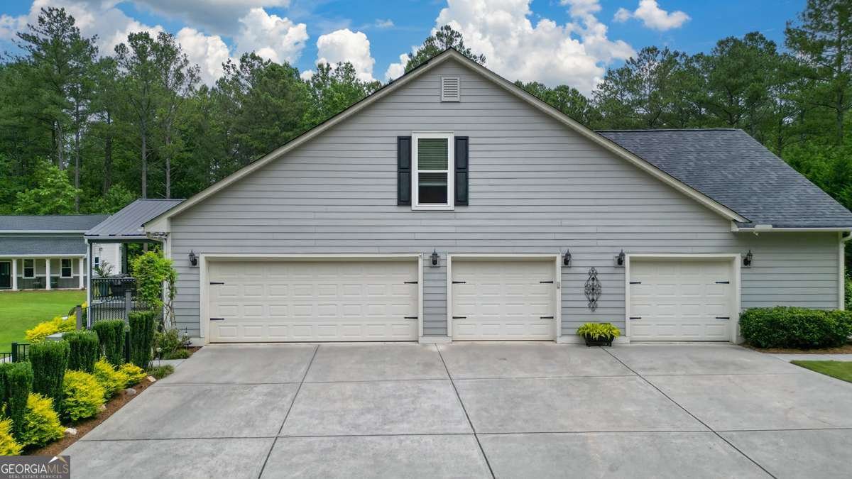 188 A Macedonia Road White - 78