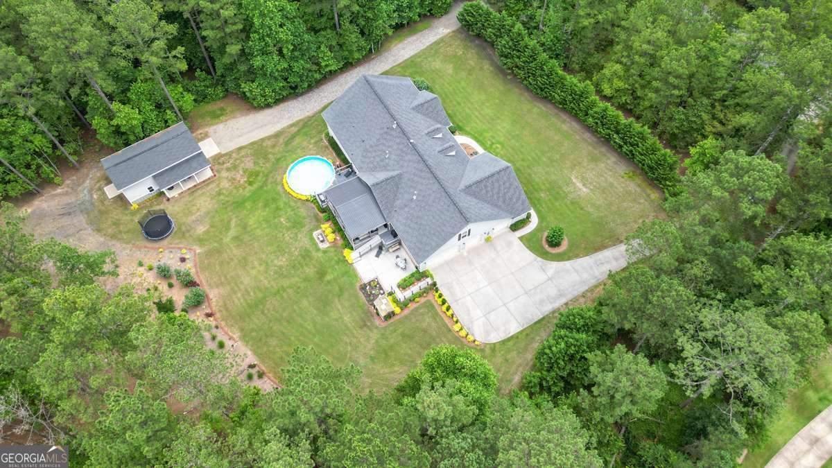 188 A Macedonia Road White - 85