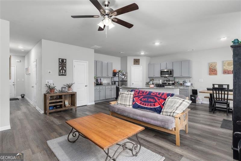 9122 GOLFVIEW Circle Covington - 1