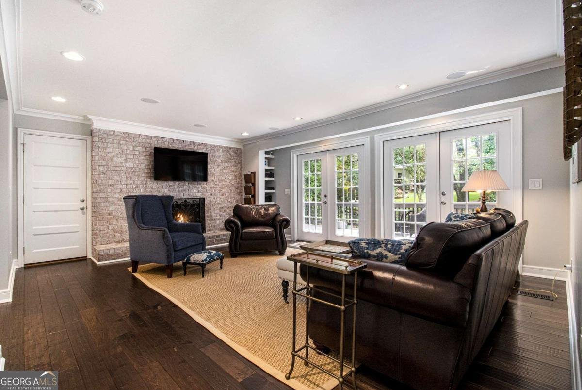 1379 Cambridge Court Brookhaven - 11