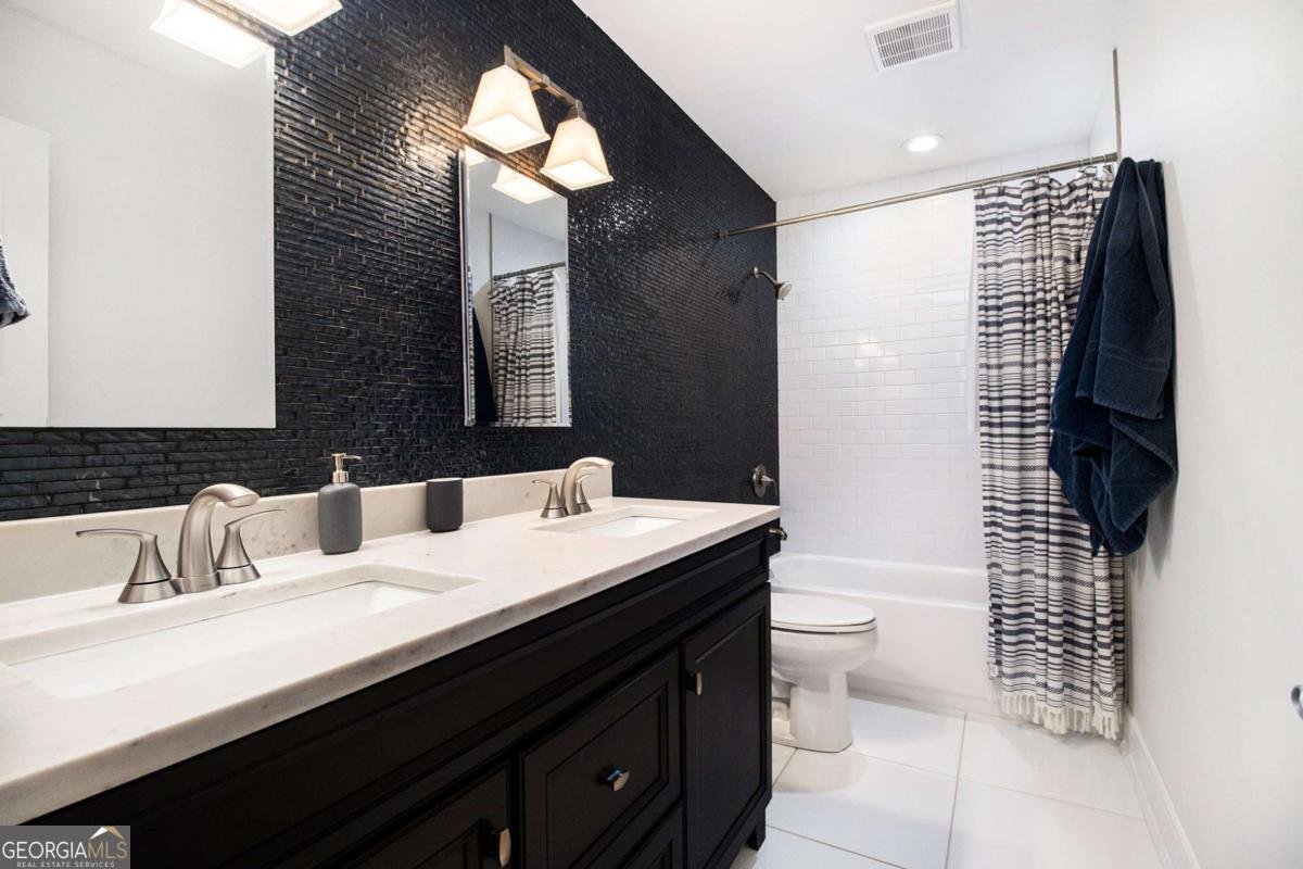1379 Cambridge Court Brookhaven - 21
