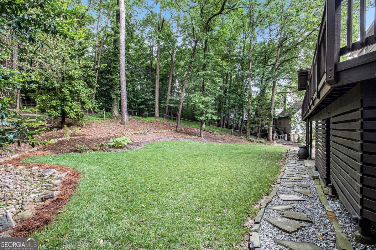 1379 Cambridge Court Brookhaven - 9