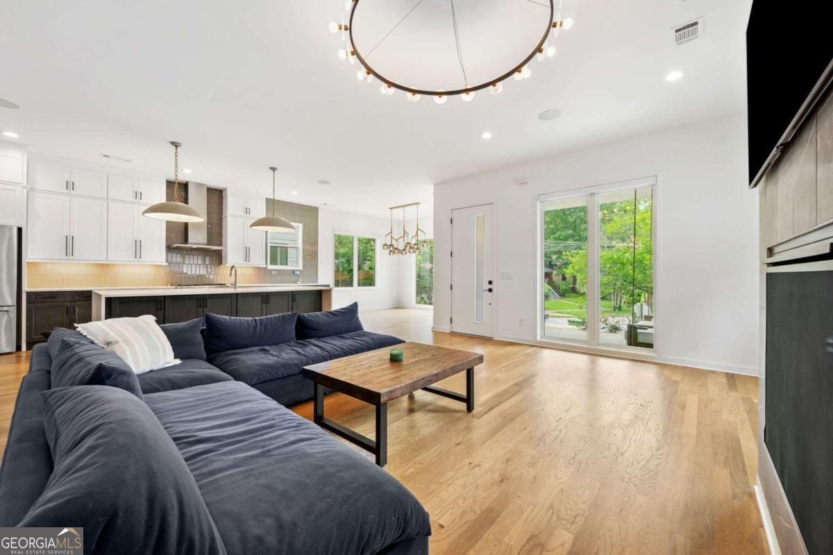 32 Walthall Street Atlanta - 12