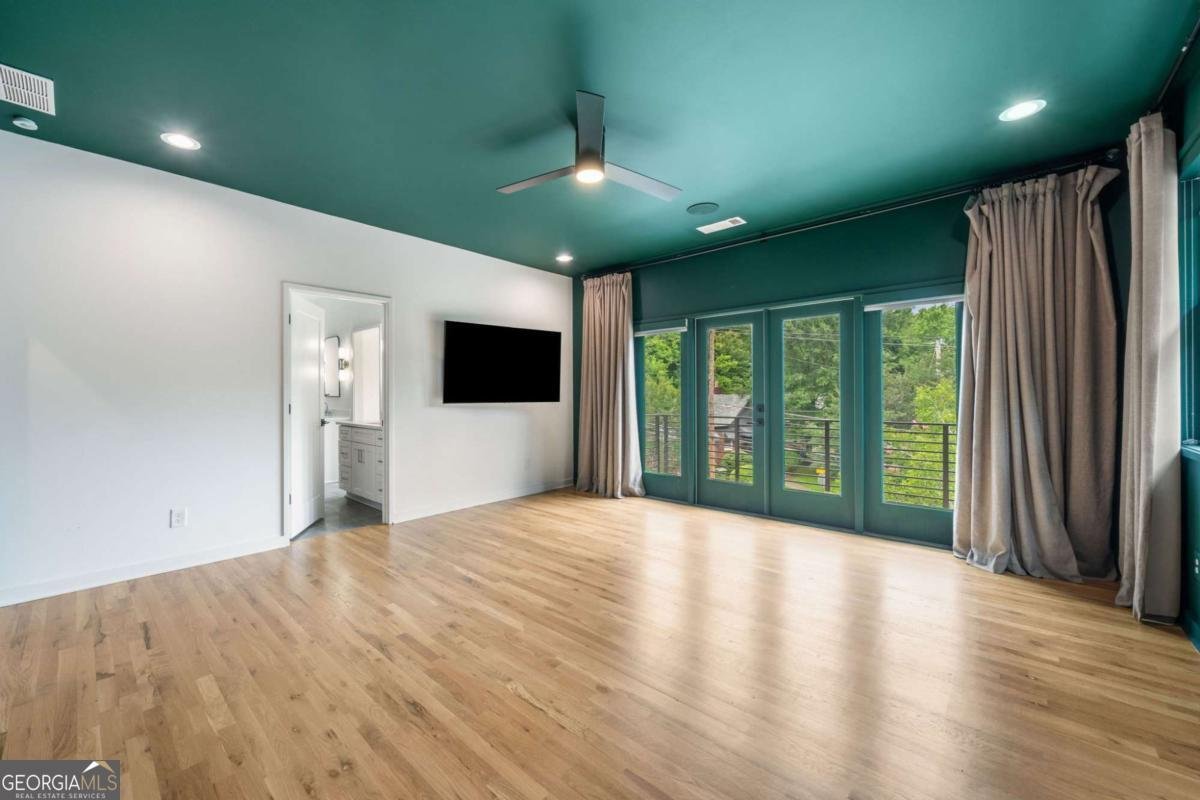 32 Walthall Street Atlanta - 19