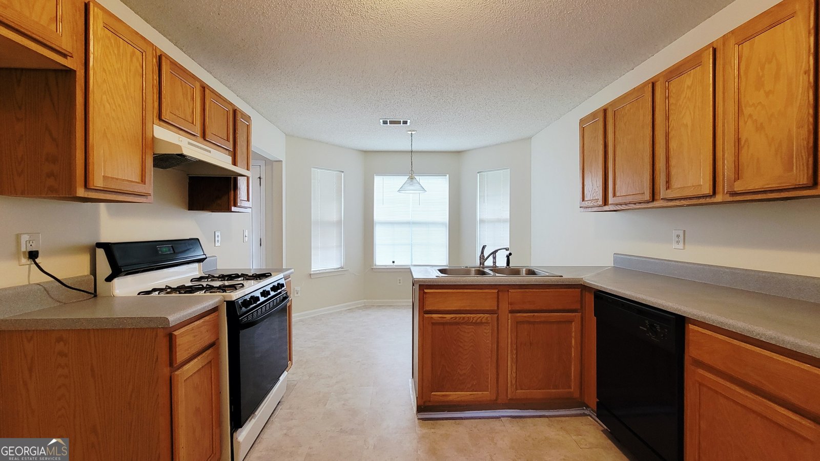 5502 Sapphire Circle Ellenwood - 13