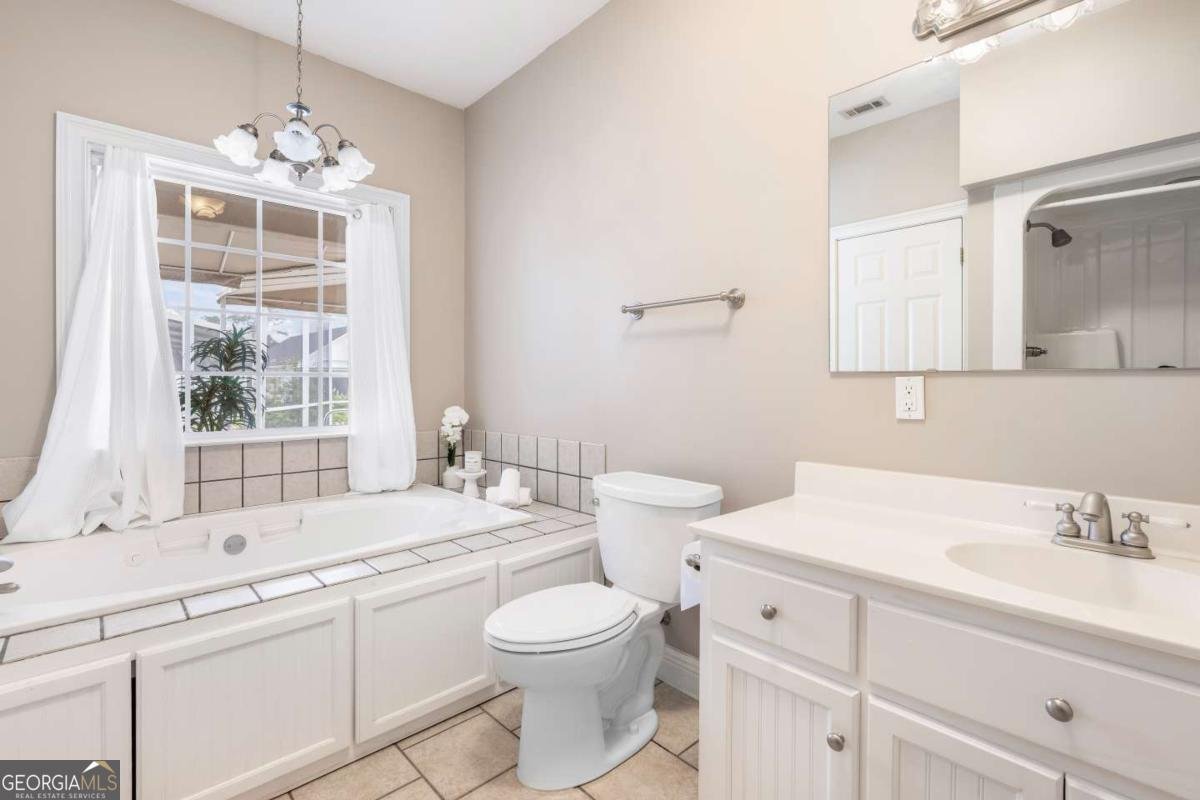 561 Sevilla Springs Circle Lake Park - 10