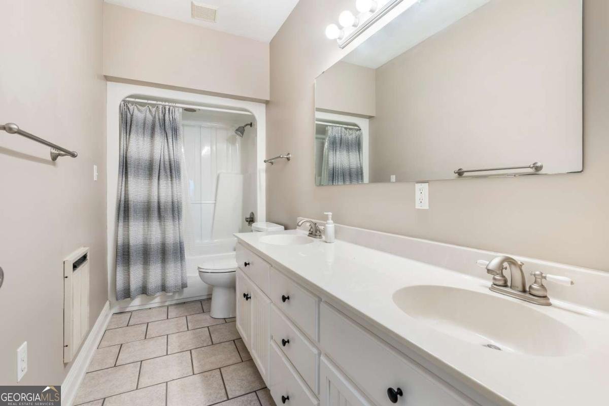 561 Sevilla Springs Circle Lake Park - 12